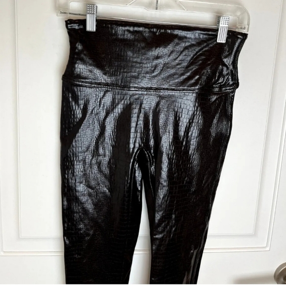 Spanx Brown Faux Leather Croc Shine Leggings Size Medium - Picture 9 of 13